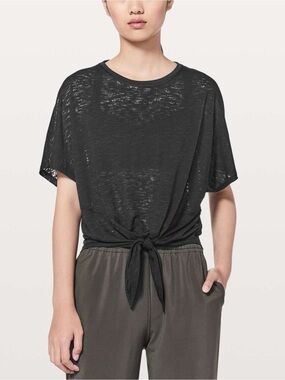 Lululemon In Sequence Short Sleeve Sz 10 In Black